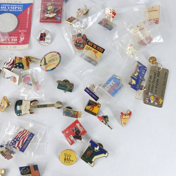 Vintage Olympic Games Pin Lot USA LA 1984 Atlanta 1996 Mascots Sponsors Rare Set - Picture 9 of 12